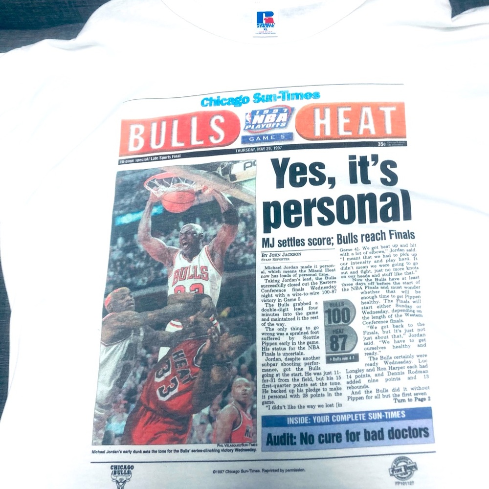 Vintage 1997 MJ Officially Licensed Chicago Bulls/Chicago Sun-Times Sports Page